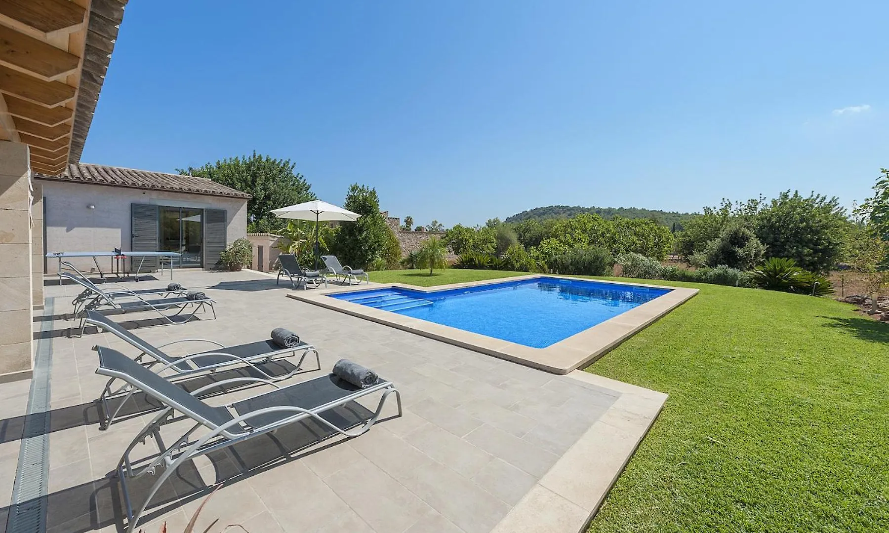 פוינסה Villa La Sort