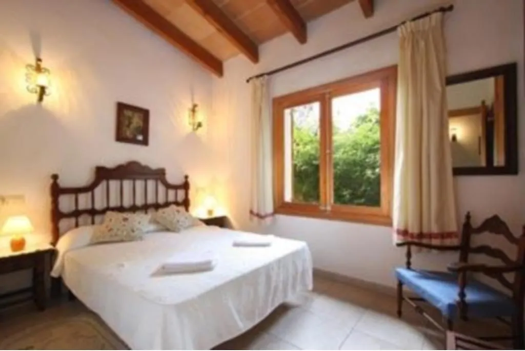 פוינסה Villa La Sort